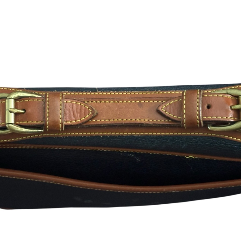 Vintage All Weather Pebbled Leather Dooney & Bourke Deep Navy/Tan Crossbody Bag - Picture 8 of 12